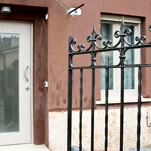 Olivier House Guest house